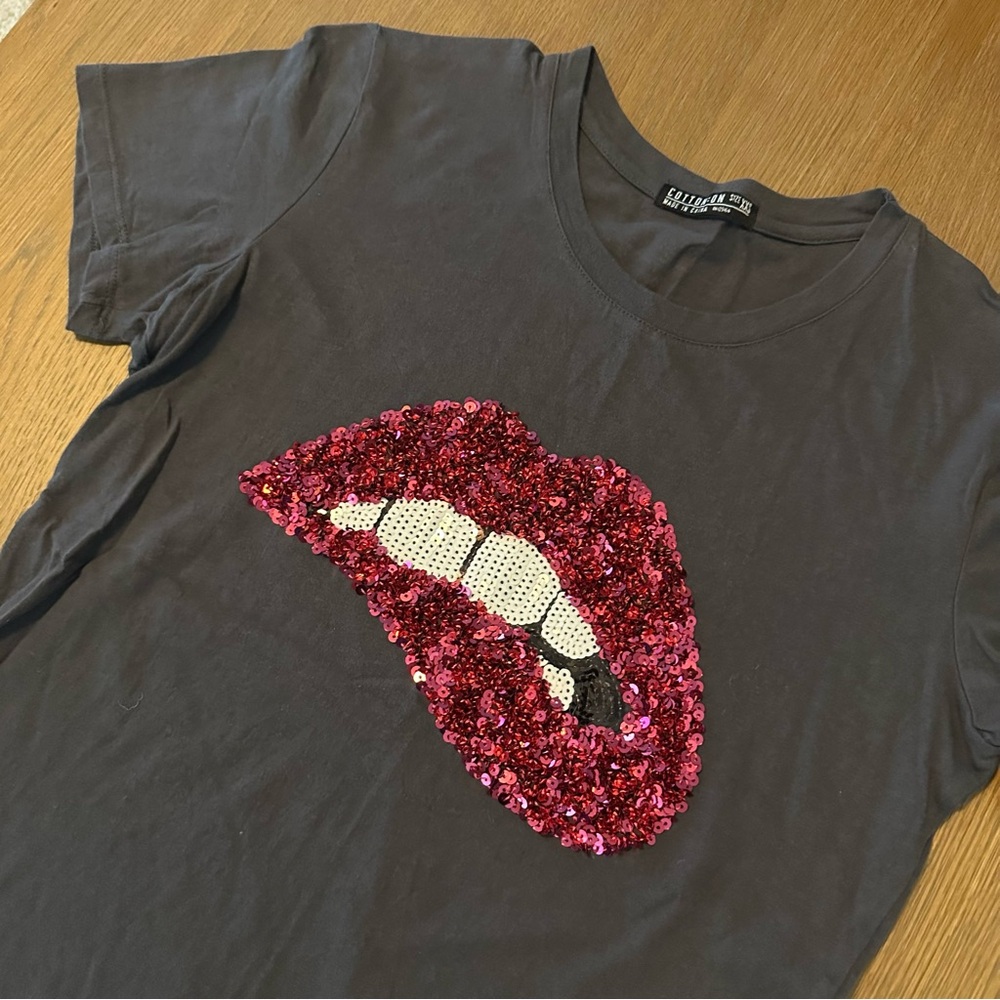 Cotton On Black Short Sleeve Tee with Pink Sequin Lip Applique